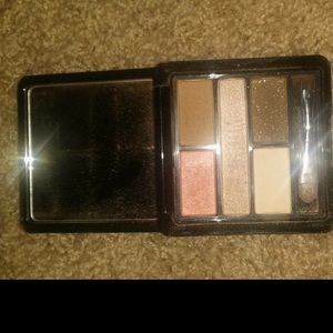 Buxom eye shadow quad.